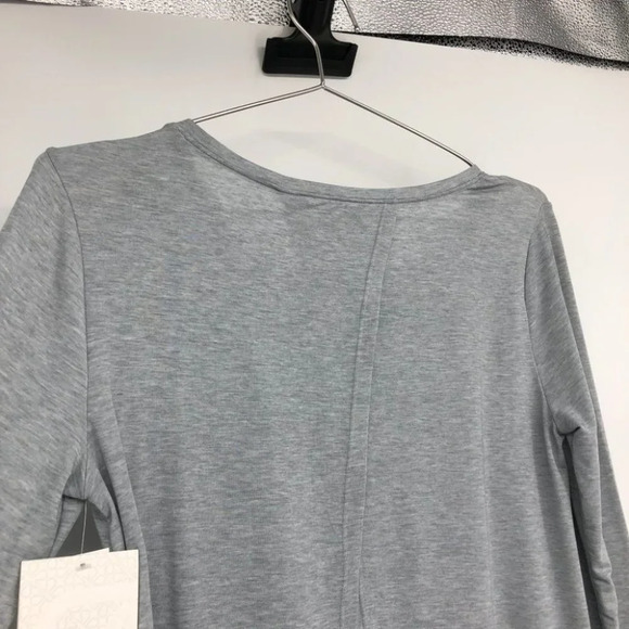 NWT Gapfit grey slit back long  sleeve lyocell lightweight activewear shirt - Picture 12 of 16